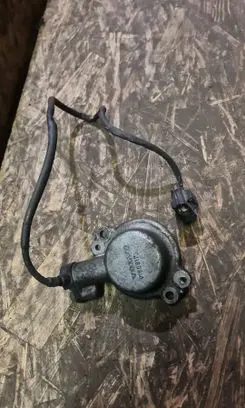 Volvo V70 Camshaft position sensor 9186812