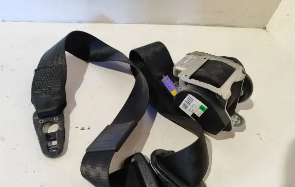 Audi A4 S4 B6 8E 8H Front seatbelt 8E0857706J 604712500 228042004