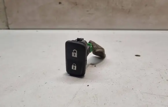 Volvo C30 Central locking switch button 0665832