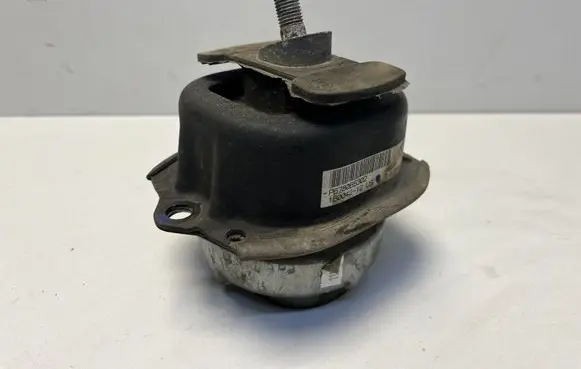 BMW X5 E70 Engine mount bracket 6780653