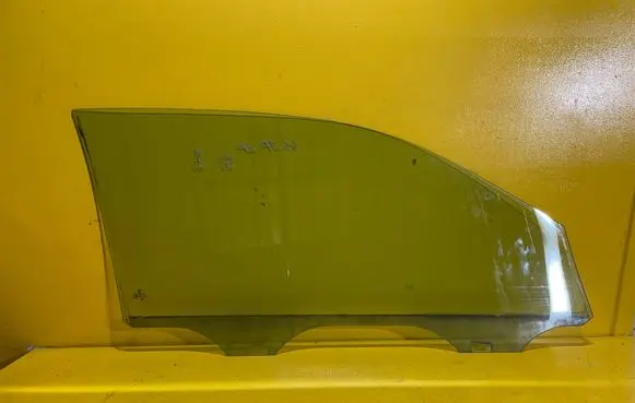 Volkswagen Polo IV 9N3 Front door window/glass (coupe) DOT211M86AS2 E000191 43R000479