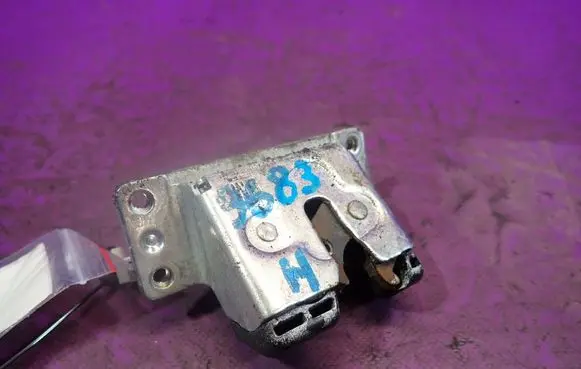 Opel Zafira A Tailgate/trunk/boot lock/catch/latch 