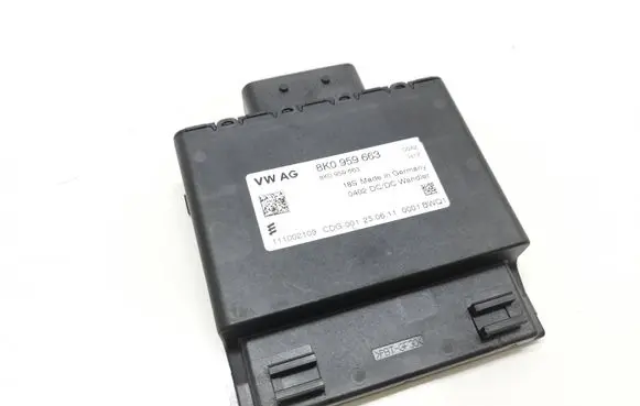 Audi A4 S4 B8 8K Voltage converter/converter module 8K0959663 111002109