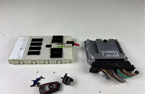 BMW 1 F20 F21 Engine control unit/module 8582280