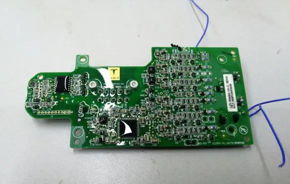 Tesla Model S Voltage converter/converter module 101418300C