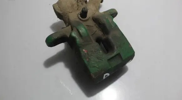 Suzuki Swift II Rear brake caliper