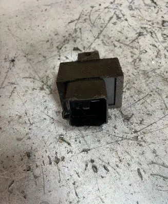 Opel Vivaro Glow plug pre-heat relay 7700115078