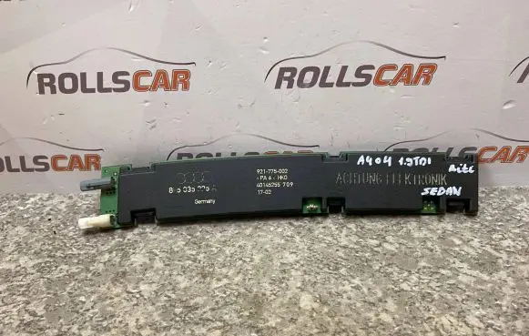 Audi A4 S4 B6 8E 8H Antenna control unit 8H5035225A