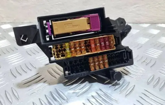 Audi A5 Sportback 8TA Fuse module 8K2971845B