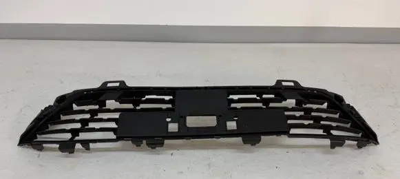 Renault Clio V Front bumper lower grill 622541469R