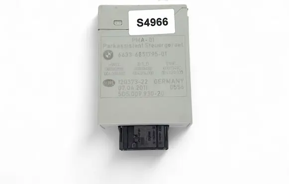 BMW 5 F10 F11 Parking PDC control unit/module 6851795 66336851795 66336855235