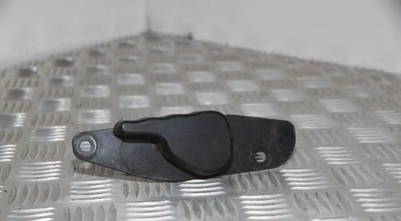 Opel Movano B Rear door interior handle 8200778366