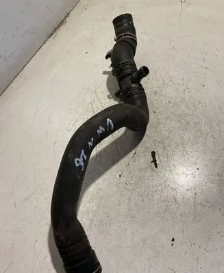 Volkswagen Touran I Engine coolant pipe/hose