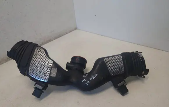 Mercedes-Benz ML W164 Turbo air intake inlet pipe/hose A6420908237 6420908237