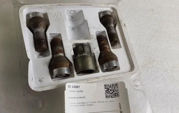 Maserati Levante Nuts/bolts 070197