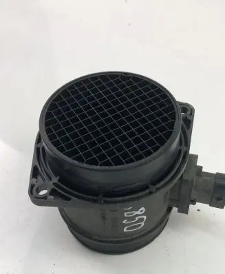 Volvo V70 Mass air flow meter 30785472