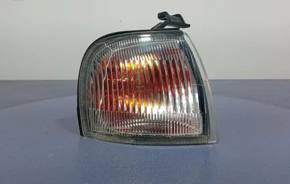 Suzuki Baleno EG Front indicator light 210-32018