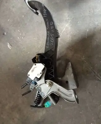 Renault Scenic II - Grand scenic II Clutch pedal 8200155995d