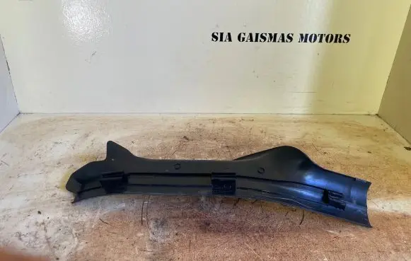 BMW 1 E81 E87 Rear sill trim cover 7066977 11242010
