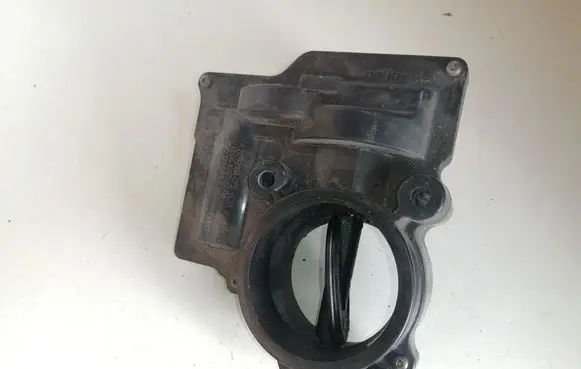 Volkswagen Touran I Throttle valve 03C128063A