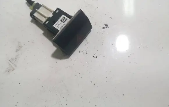 Skoda Superb B6 (3T) Hazard light switch 3T0953235C