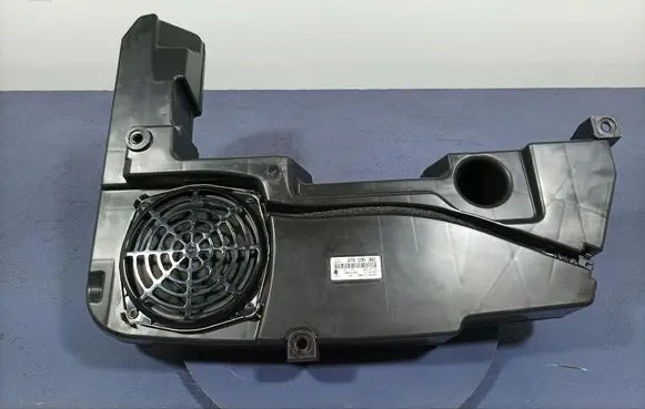 Audi A4 S4 B8 8K Subwoofer speaker 8T8035382