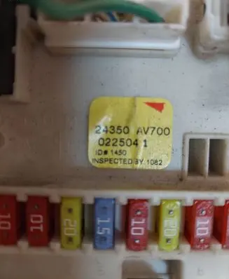 Nissan Primera Fuse box set 24350AV700 0225041