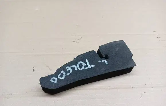 Skoda Rapid (NH) Fender foam support/seal 