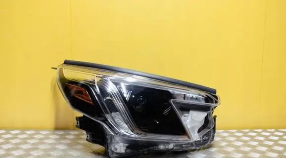 Subaru Forester SK Headlight/headlamp SUBARU-FORESTER 2240