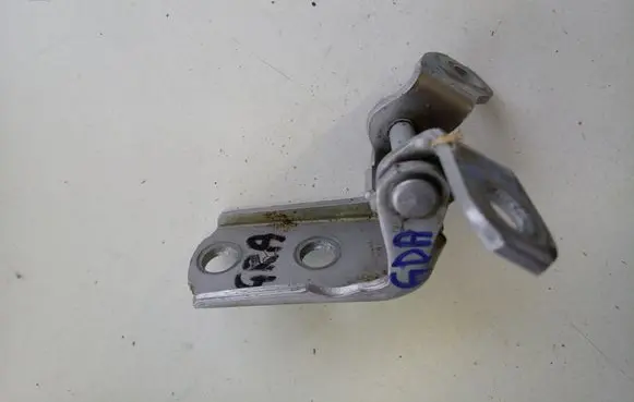 Lexus IS 220D-250-350 Rear door lower hinge