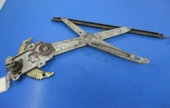 Toyota Corolla E100 Front door window regulator with motor
