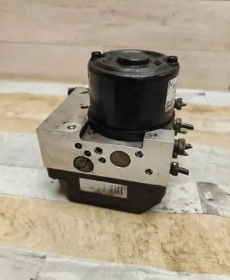 Hyundai Tucson JM ABS Pump 589002E150