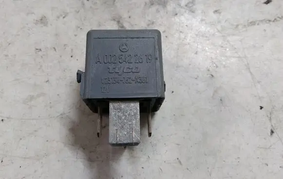 Mercedes-Benz ML W163 Other relay A0025422619