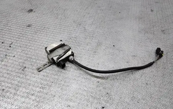 Volkswagen Golf II Headlight ballast module Xenon E1310R023734