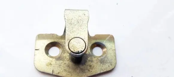Opel Astra G Front door lock loop/hook striker 
