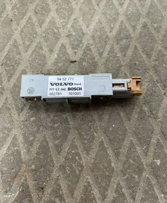 Volvo V70 Airbag deployment crash/impact sensor 9452777 002781 161001