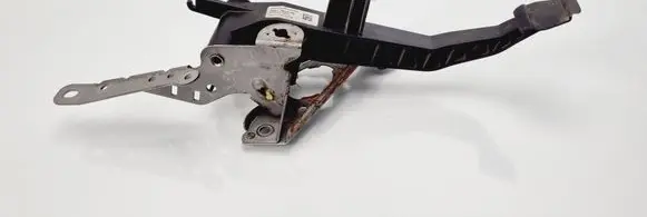 Ford Focus Clutch pedal 4M517B633XB