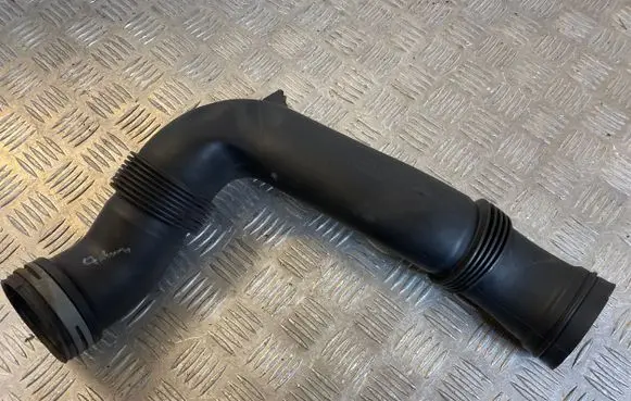 Skoda Octavia Mk2 (1Z) Air intake hose/pipe 1K0129618AJ