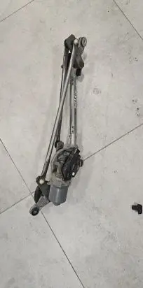 Subaru Outback (BS) Front wiper linkage and motor
