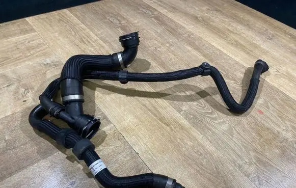 Land Rover Discovery Sport Engine coolant pipe/hose K8D28286EC 142C19 XC012
