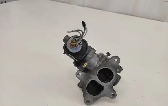 Honda CR-V EGR valve 0120101040