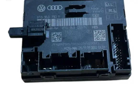 Audi A5 8T 8F Door control unit/module 8T0959793H 8T0959793F