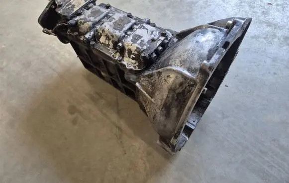 Mitsubishi Pajero Sport I Manual 5 speed gearbox ME580809