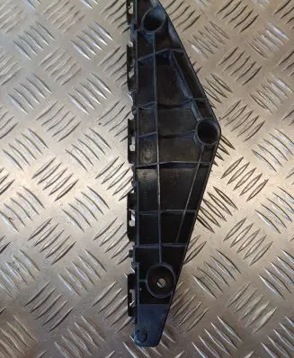 Toyota Avensis T270 Front bumper mounting bracket 5253605040