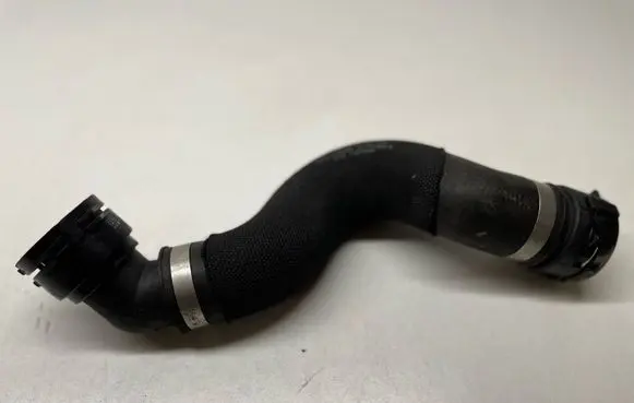 Audi Q7 4M Engine coolant pipe/hose 4M0122101CL