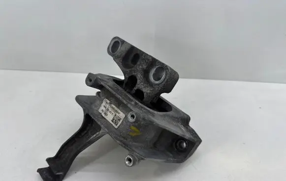 Volkswagen Golf VII Engine mount bracket 5WA199262H