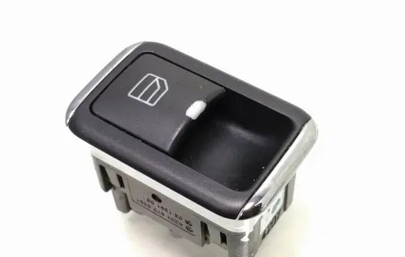 Mercedes-Benz C W204 Electric window control switch A2048700451 03139100