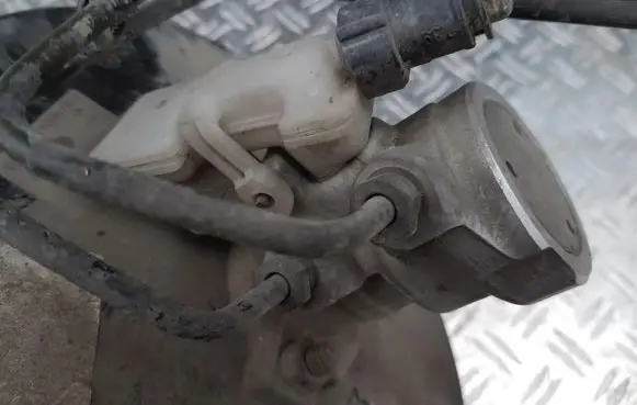 Ford Focus Master brake cylinder