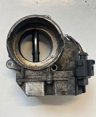 Volkswagen Touran I Throttle valve