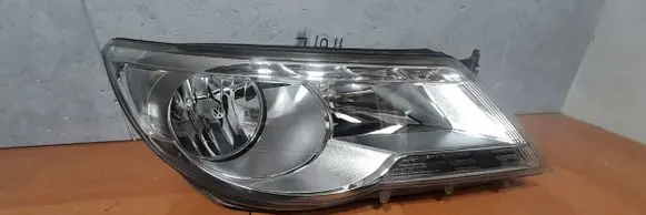 Volkswagen Tiguan Headlight/headlamp 5N1941032AB